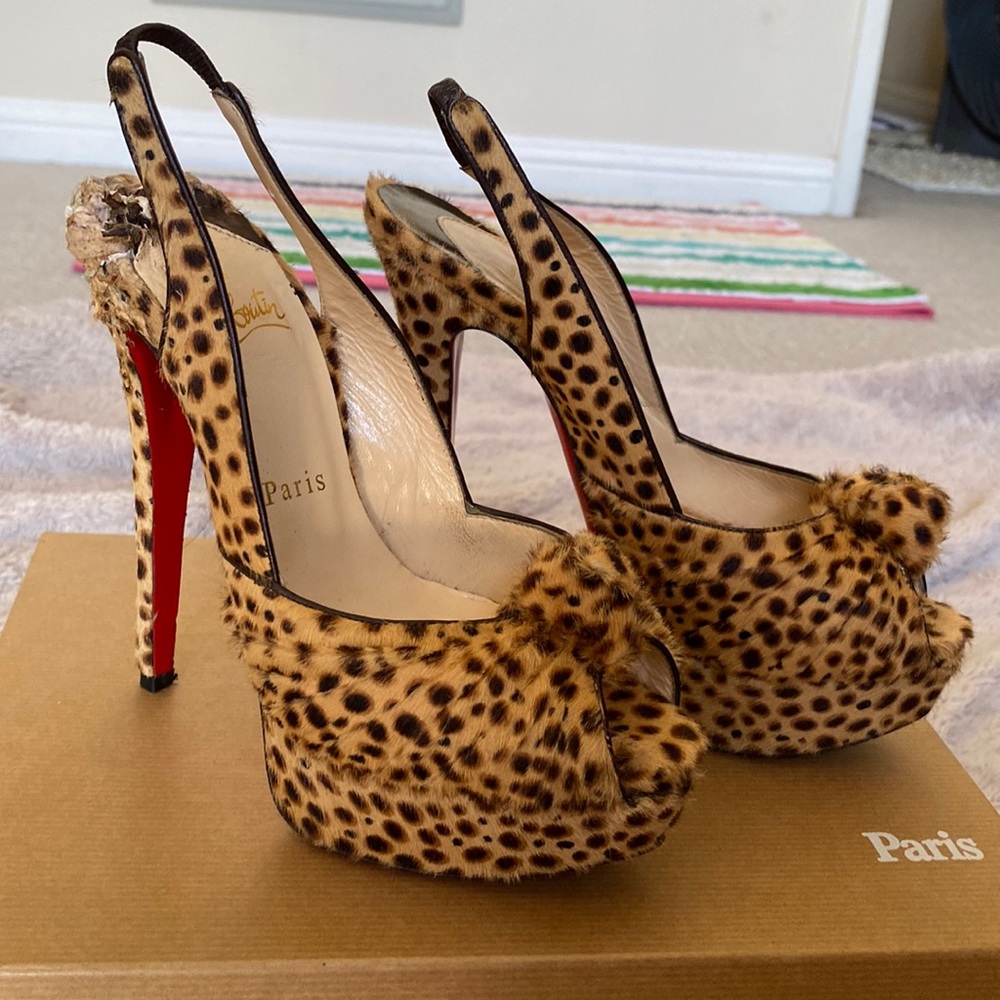 Chewed up Christian Louboutin heels size 35.5